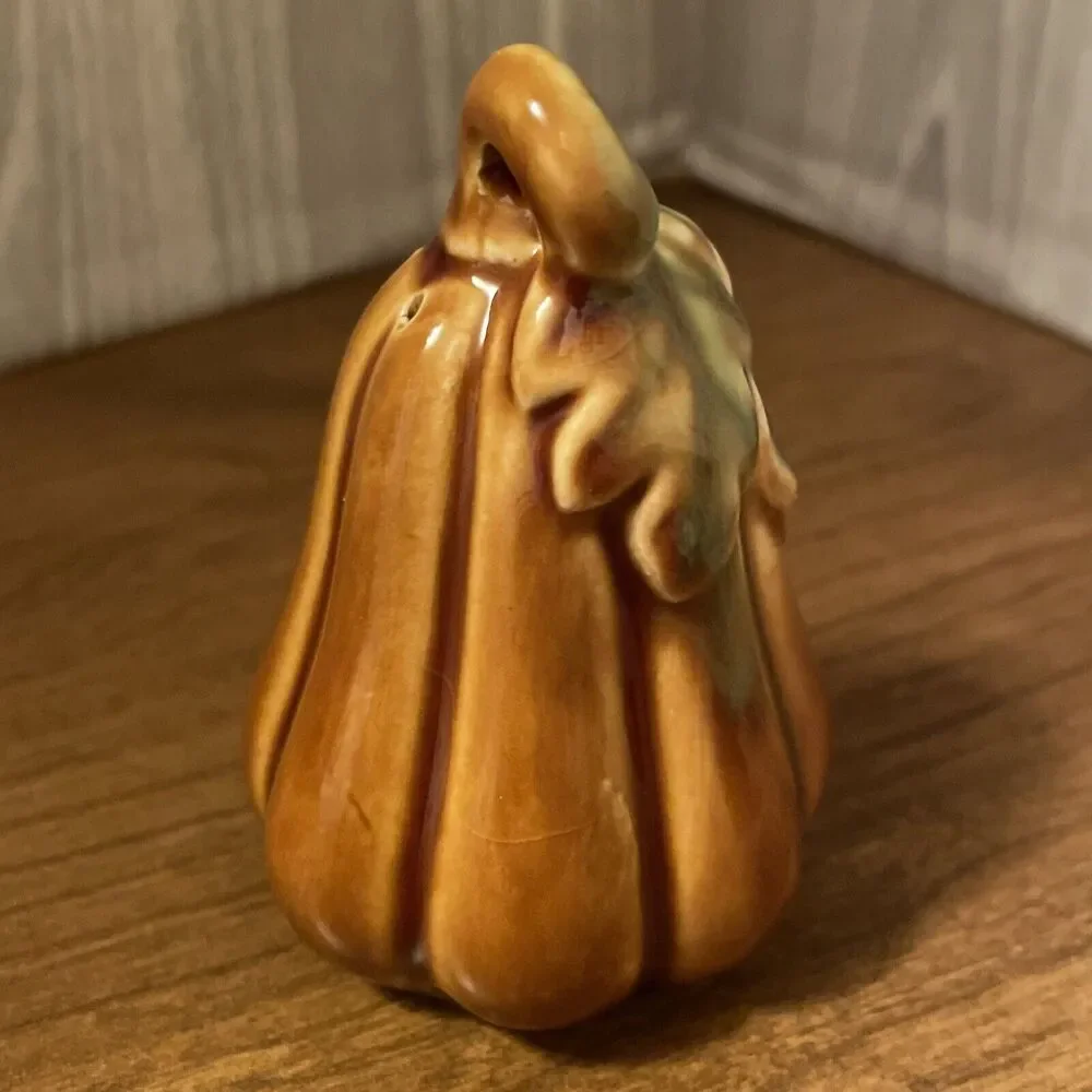 Vintage Salt And Pepper Shakers Ceramic Pumpkins Gourds Orange And Green
